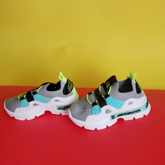 Kids sneakers - Picture 12 of 16